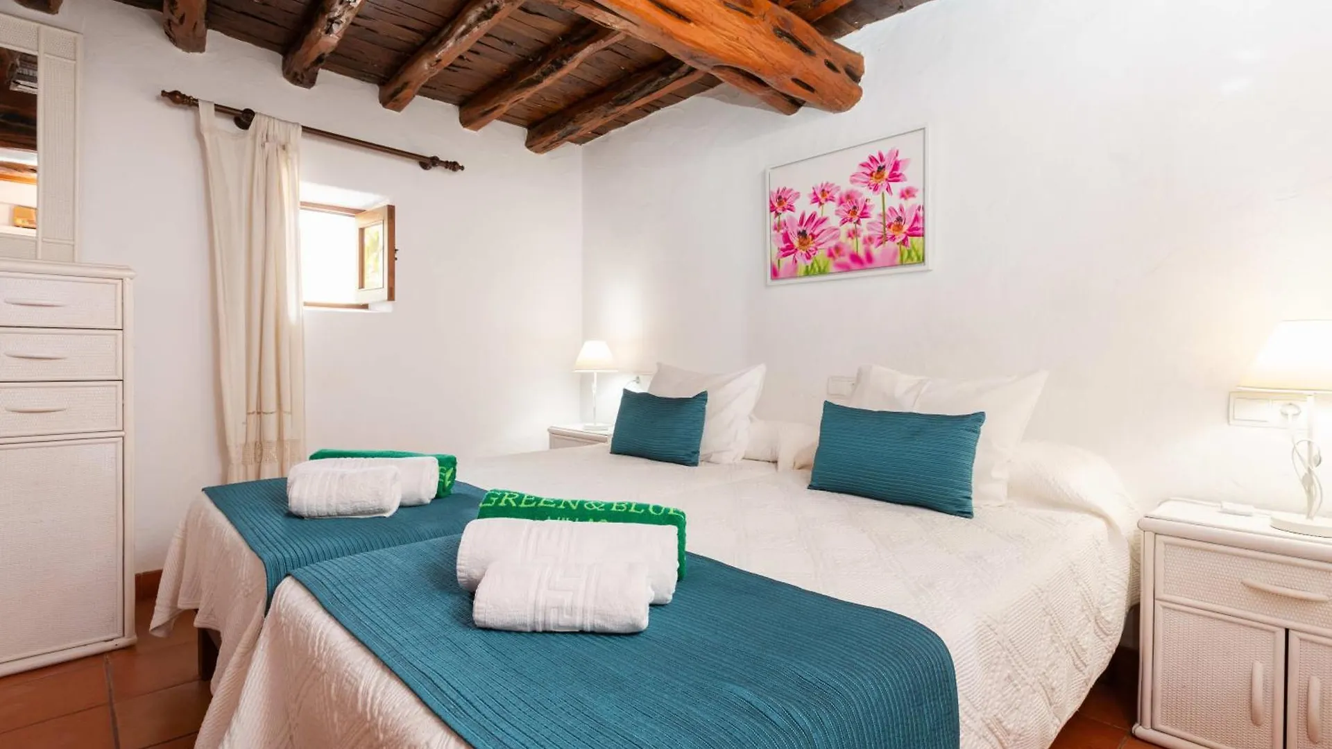 New! Villa Sa Paissa Sea Views 산트 호셉 데 사 탈라이아